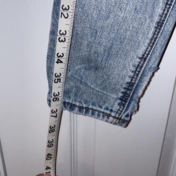 American Eagle Ripped Tomgirl Baggy Jeans - Picture 8 of 8
